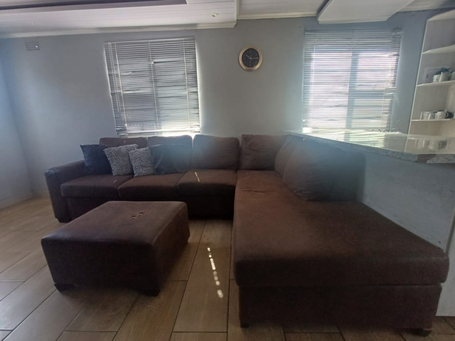 3 Bedroom Property for Sale in Fairdale Western Cape